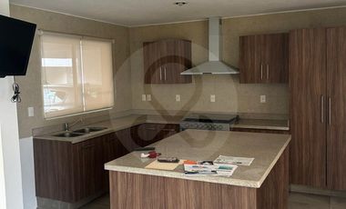 Hacienda Real II Casa en condominio en venta en San Francisco