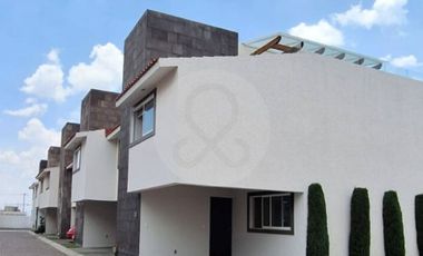 Hacienda Real II Casa en condominio en venta en San Francisco