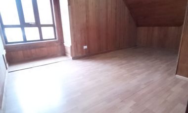 ARRIENDO CASA RENOVADA EN SECTOR RESIDENCIAL