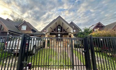 Casa en Venta en COD38803 Amplia Casa cerca de Colegios, en exclusivo sector - Hipoteca Sotiabank Tasa 1,7%