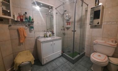 Grace Kelm VENDE, INVERSION! casa en excelente estado, 15d/3b/est. regularizada/Recoleta