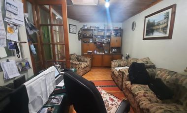 Grace Kelm VENDE, INVERSION! casa en excelente estado, 15d/3b/est. regularizada/Recoleta