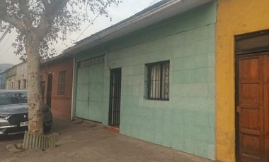 Grace Kelm VENDE, INVERSION! casa en excelente estado, 15d/3b/est. regularizada/Recoleta