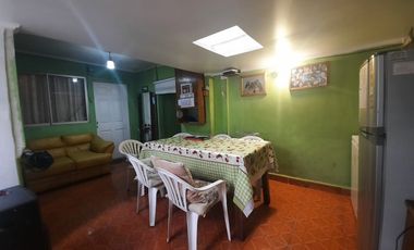 Grace Kelm VENDE, INVERSION! casa en excelente estado, 15d/3b/est. regularizada/Recoleta
