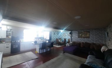 Grace Kelm Vende parcela de 5000m2 C/ casa REGULARIZADA y pozo de agua, amoblada en condo SEGURO Y BELLA VISTA