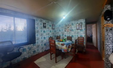 Grace Kelm Vende parcela de 5000m2 C/ casa REGULARIZADA y pozo de agua, amoblada en condo SEGURO Y BELLA VISTA