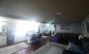 Grace Kelm Vende parcela de 5000m2 C/ casa REGULARIZADA y pozo de agua, amoblada en condo SEGURO Y BELLA VISTA