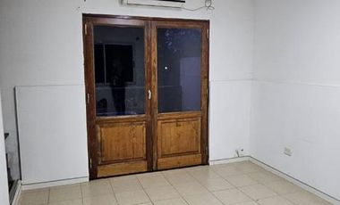 Casa TIPO DUPLEX AL FRENTE EN ALQUILER EN PARQUE LAS NACIONES