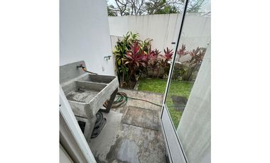 Inversion Garantizada, Casa con habitación en Planta Baja a la Venta