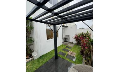 Inversion Garantizada, Casa con habitación en Planta Baja a la Venta
