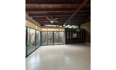 Venta de casa en altos del GOLF LAS PALMERAS | Parque Lefevre