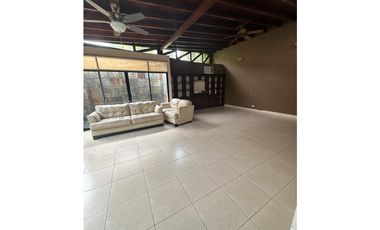 Venta de casa en altos del GOLF LAS PALMERAS | Parque Lefevre