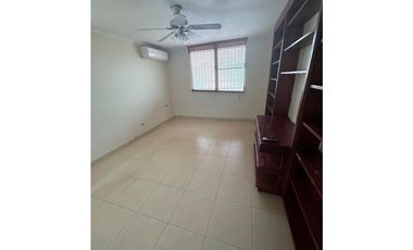 Venta de casa en altos del GOLF LAS PALMERAS | Parque Lefevre
