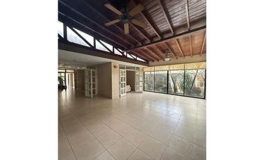 Venta de casa en altos del GOLF LAS PALMERAS | Parque Lefevre