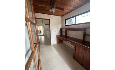 Venta de casa en altos del GOLF LAS PALMERAS | Parque Lefevre