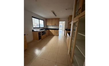 Venta de casa en altos del GOLF LAS PALMERAS | Parque Lefevre