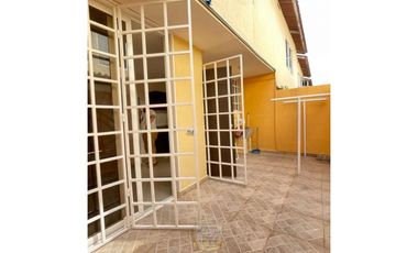 SE VENDE CASA EN PH AZAHARES
