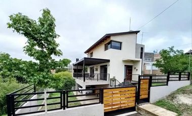 VENTA APTO CREDITO CASA 2 DORMITORIOS EN ESTANCIA VIEJA CARLOS PAZ