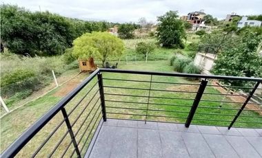 VENTA APTO CREDITO CASA 2 DORMITORIOS EN ESTANCIA VIEJA CARLOS PAZ