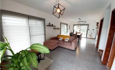 VENTA APTO CREDITO CASA 2 DORMITORIOS EN ESTANCIA VIEJA CARLOS PAZ