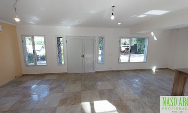 Casa en venta de 2 dormitorios c/ cochera en Sierra de los Padres