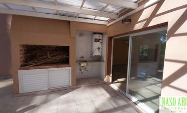Casa en venta de 2 dormitorios c/ cochera en Sierra de los Padres