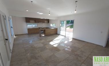 Casa en venta de 2 dormitorios c/ cochera en Sierra de los Padres