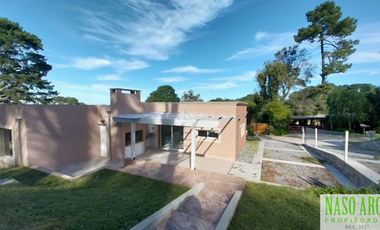 Casa en venta de 2 dormitorios c/ cochera en Sierra de los Padres