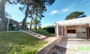 Casa en venta de 2 dormitorios c/ cochera en Sierra de los Padres