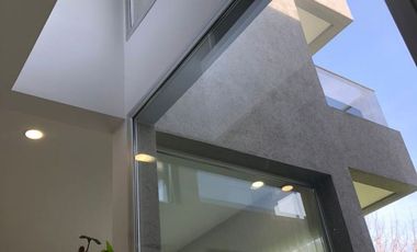 EXCELENTE PROPIEDAD CON DETALLES DE ALTA CATEGORIA