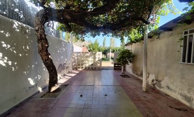CASA EN SANTA LUCIA - CON POSIBILIDAD DE SER APTA