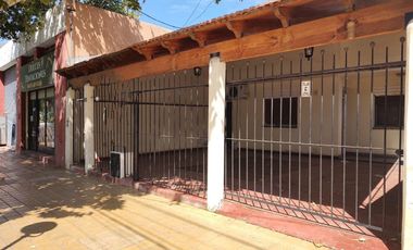 CASA EN SANTA LUCIA - CON POSIBILIDAD DE SER APTA