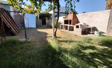 CASA EN SANTA LUCIA - CON POSIBILIDAD DE SER APTA