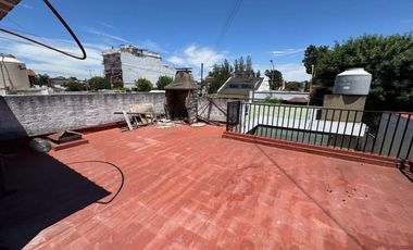 PH EN VENTA RAMOS MEJIA 3 AMB CON PATIO Y TERRAZA