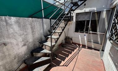PH EN VENTA RAMOS MEJIA 3 AMB CON PATIO Y TERRAZA