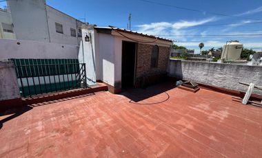 PH EN VENTA RAMOS MEJIA 3 AMB CON PATIO Y TERRAZA