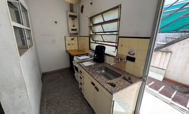 PH EN VENTA RAMOS MEJIA 3 AMB CON PATIO Y TERRAZA