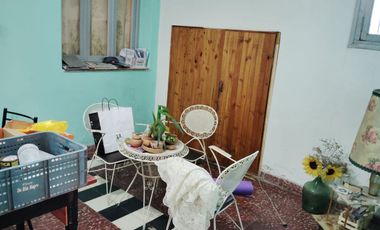 Casa 3 habitaciones. Lat. Circunvalación. Capital
