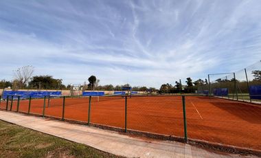 LOTE BARRIO SAINT JOSEPH LONGCHAMPS 435 M2