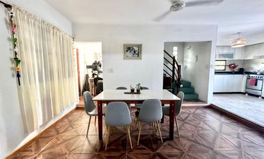 SE VENDE CASA EN JARDINES DE LA COSTA I
