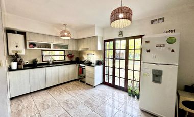 SE VENDE CASA EN JARDINES DE LA COSTA I