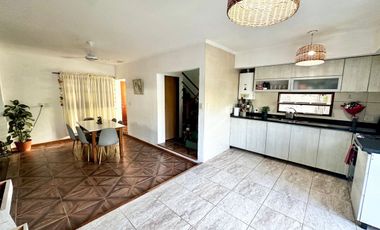 SE VENDE CASA EN JARDINES DE LA COSTA I