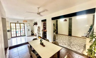 SE VENDE CASA EN JARDINES DE LA COSTA I