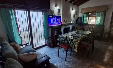 VENTA o PERMUTA CASA 3 AMB. COCHERA,  SAN BERNARDO