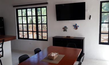 Listo para entrega! Amplia casa de 2 Recamaras a dos cuadras de la playa