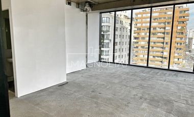 Oficina en Arriendo en Cercano a futura línea 7 del Metro, buena conectividad