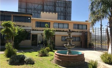 Venta de Propiedad con salón de eventos en Pachuquilla