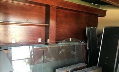 Venta de Propiedad con salón de eventos en Pachuquilla