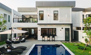 4 Bedroom Villa for sale at 999@World Club Land Modern and Luxury Pool Villas