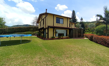 Villa en Arriendo en El Retiro